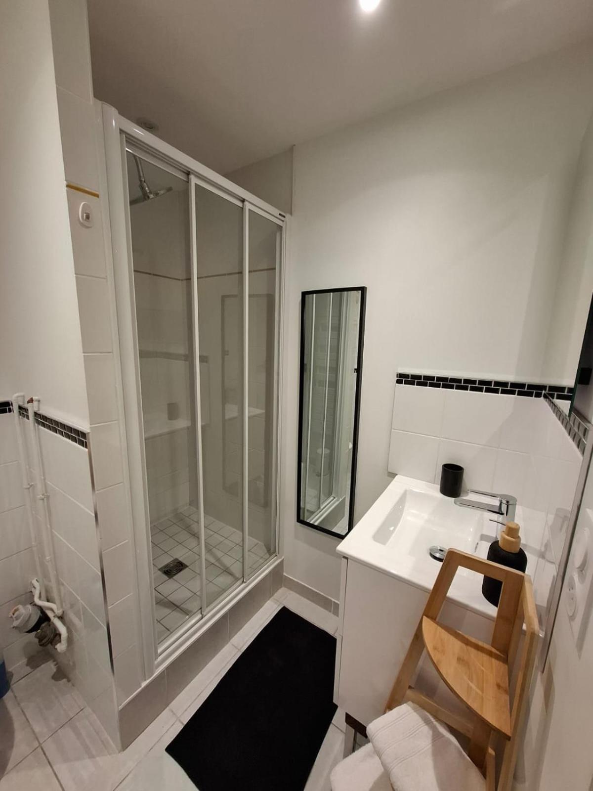 Joli Appartement Au Coeur De Mâcon מראה חיצוני תמונה